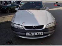 Opel Vectra - 1998