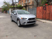 Mitsubishi Outlander - 2011