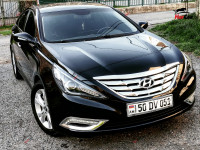 Hyundai Sonata - 2011