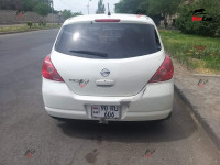 Nissan Tiida - 2004