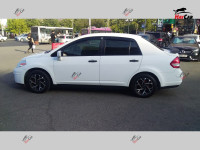 Nissan Versa - 2010