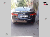 Hyundai Elantra - 2012