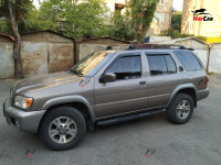 Nissan Pathfinder - 2000